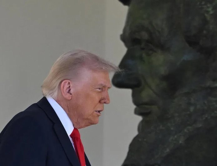 美国向中东调遣航母打击群