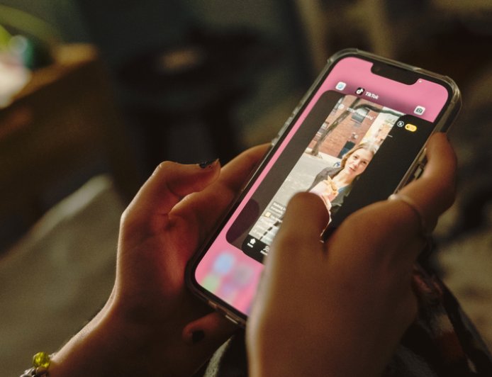 Children are at risk of forming romantic bonds with AI chatbots, experts warn