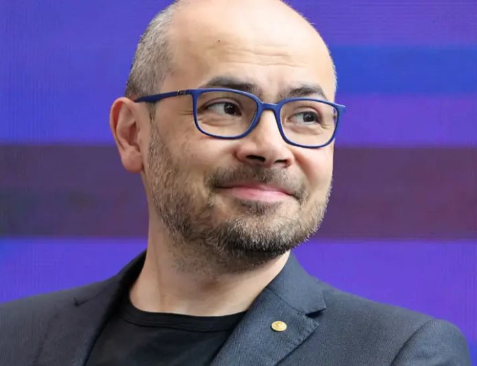 DeepMind首席执行官最新访谈 提及AI竞赛和泡沫