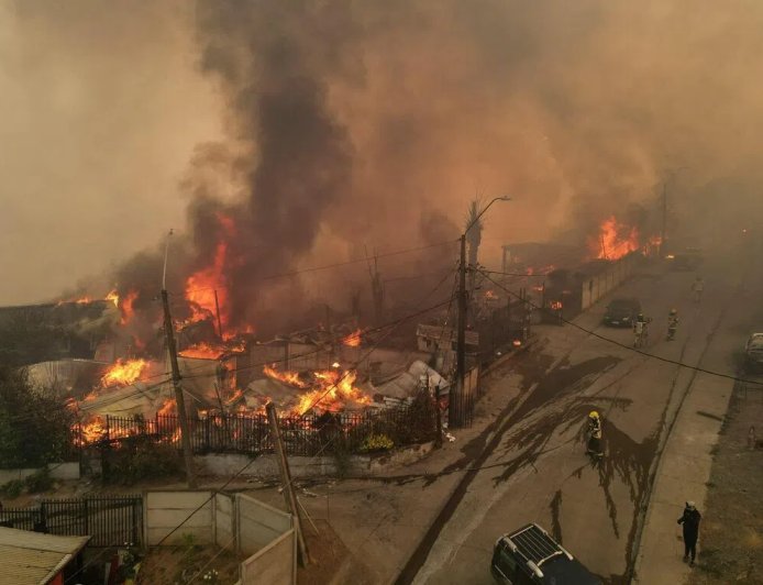 智利宣布进入灾难状态 山火已造成16人死亡
