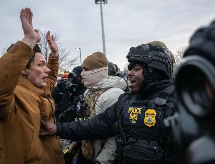 美国明州工会将罢工反对移民局特工