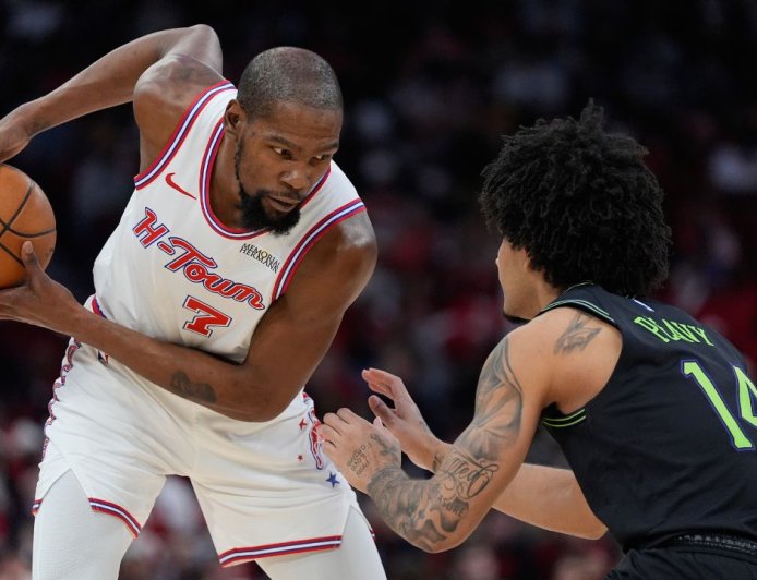 Durant moves past his ‘idol,’ Dirk Nowitzki, into 6th place on scoring list