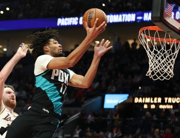 Canada’s Sharpe leads Blazers over Lakers, playing without Doncic