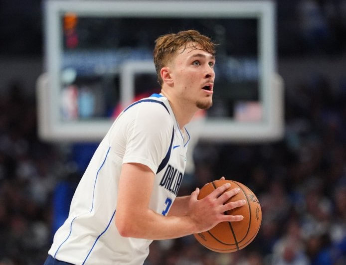 Mavericks’ Flagg sprains ankle, ruled out after halftime against Nuggets