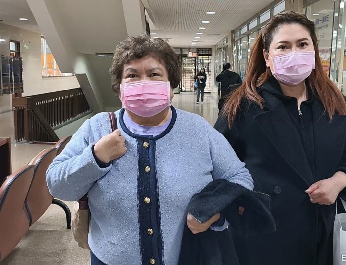 涉詐富商420萬　薛楷莉搬出媽媽救援！嗆檢「欺負單親媽」