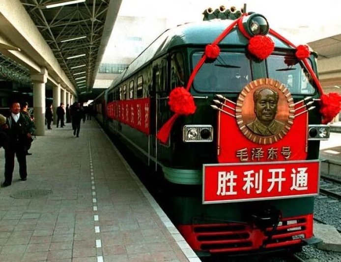 北京西站开通30年 累计发送旅客20亿人次