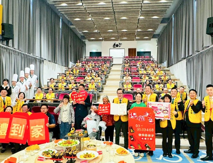 永慶加盟四品牌宜蘭經管會支持創世基金會「寒士吃飽30」　號召逾55家門市響應送禮到家溫暖植物人家庭