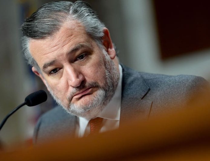 Cruz back in Texas after photo of him boarding plane sparks backlash ahead of winter storm
