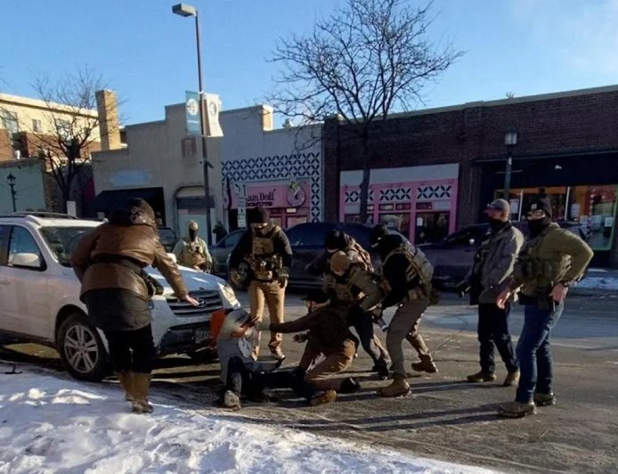 明尼苏达移民执法再酿人命 联邦地方政府紧张加剧