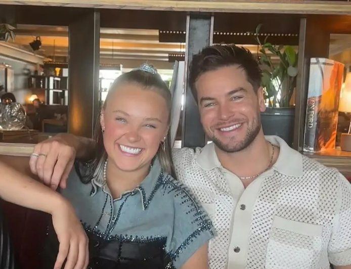 JoJo Siwa Teases Having Baby With BF Chris Hughes: ‘Need There to Be a Mini’