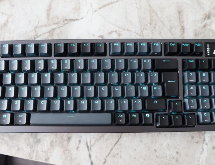 Asus ROG Azoth 96 HE review