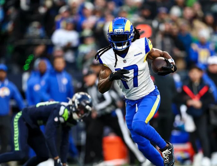 Rams get back in it with Davante Adams TD, Seattle leads 24-20