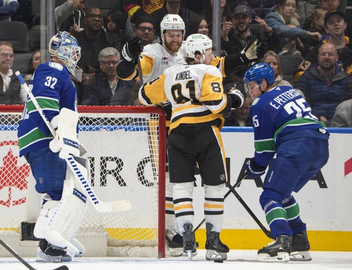 Penguins/Canucks Recap: Kindel’s big homecoming lifts Pens to win