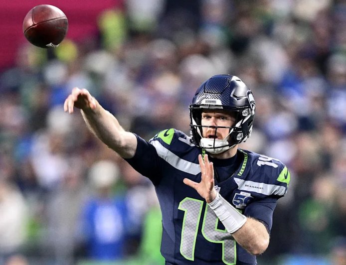 After muffed punt, Seahawks score TD to take 24-13 lead