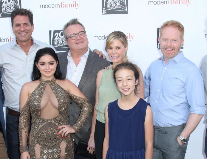 Jesse Tyler Ferguson And Eric Stonestreet Spill The Wildest ‘Modern Family’ Set Story