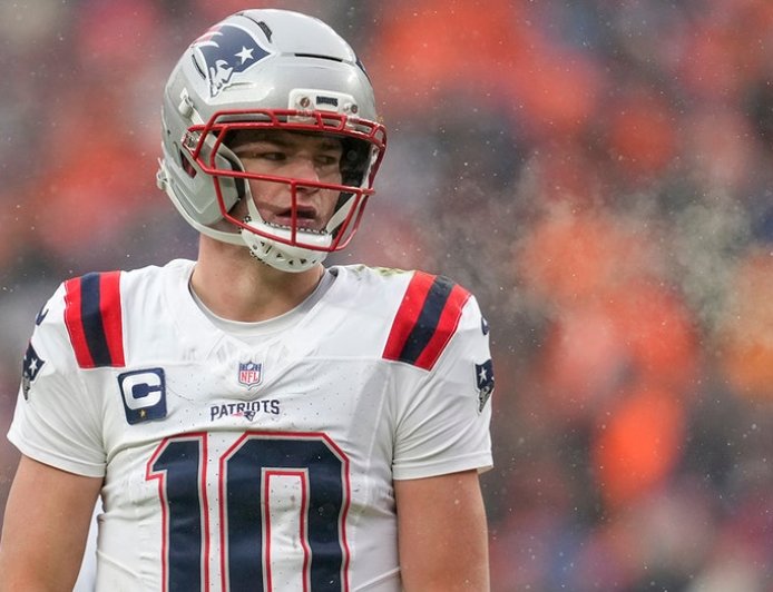 Drake Maye's controversial fourth-down play sparks social media fury as Patriots head to Super Bowl LX