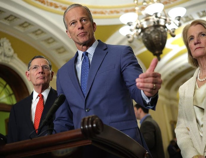 Senate Republicans tee up key shutdown test vote as Democrats dig in on DHS funding