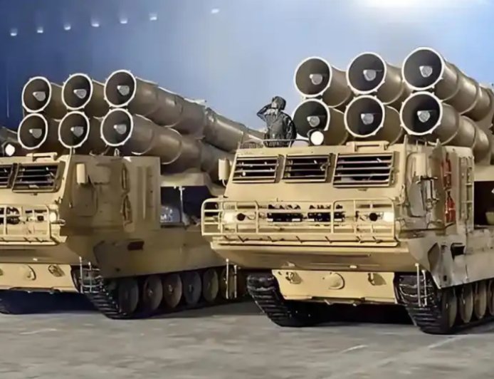 朝鲜试射新型大口径火箭炮 击中远程海上目标