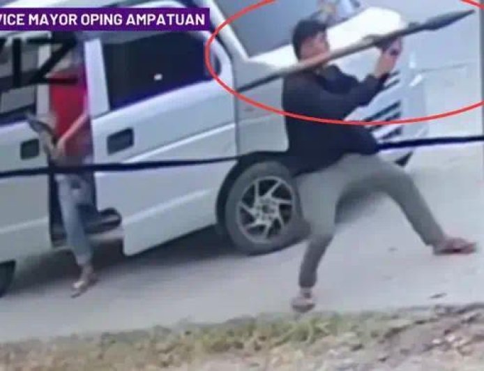 菲律宾杀手用RPG火箭筒刺杀市长！近距离一炮下去竟然没打死？