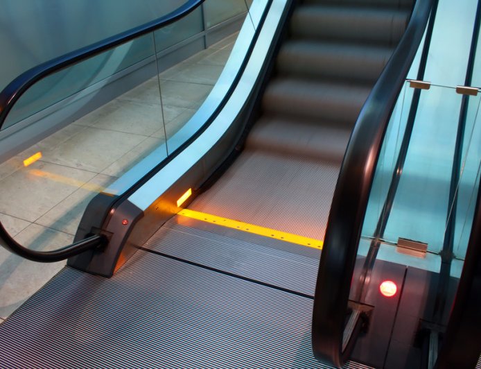 趕車要求「禮讓手扶梯左側」　台北男1動作被判拘役30日