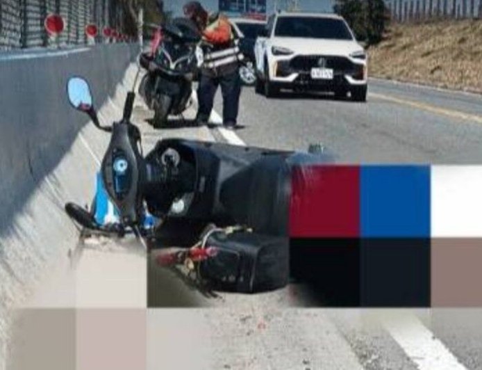 彰化和美堤防驚見騎士「頭壓爛」慘死　警火速追肇逃大貨車駕駛