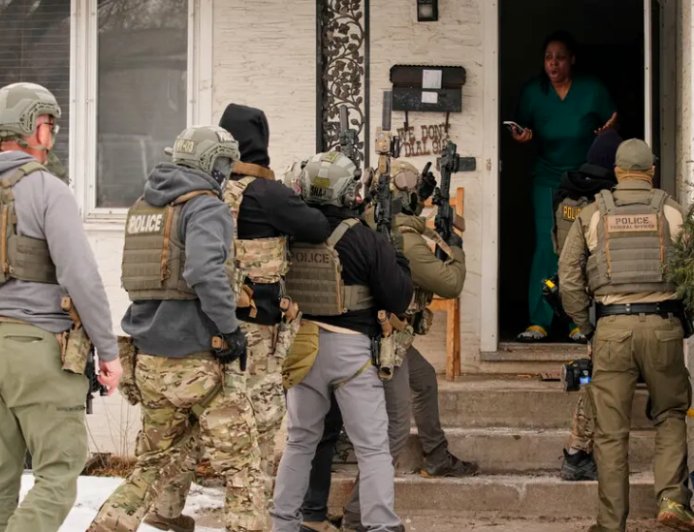 美移民执法行动部分武器直接来自战场？