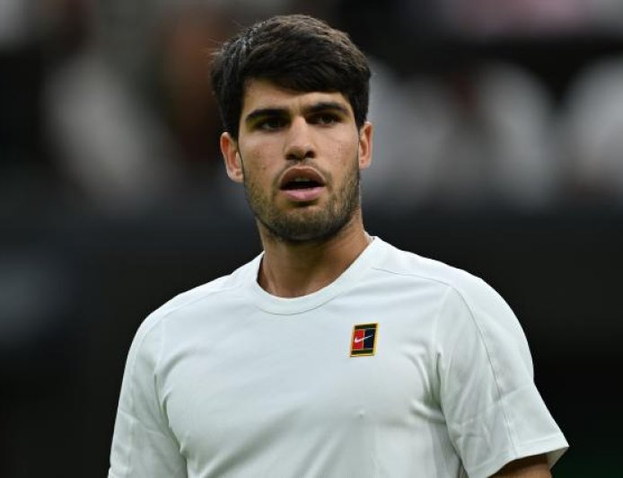 Carlos Alcaraz vs. Alexander Zverev LIVE: Score, commentary, highlights from Australian Open semi-final