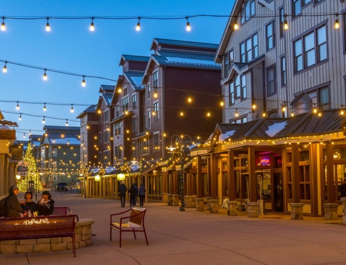 Married real estate mogul allegedly offered aide millions to leave husband, lawsuit claims