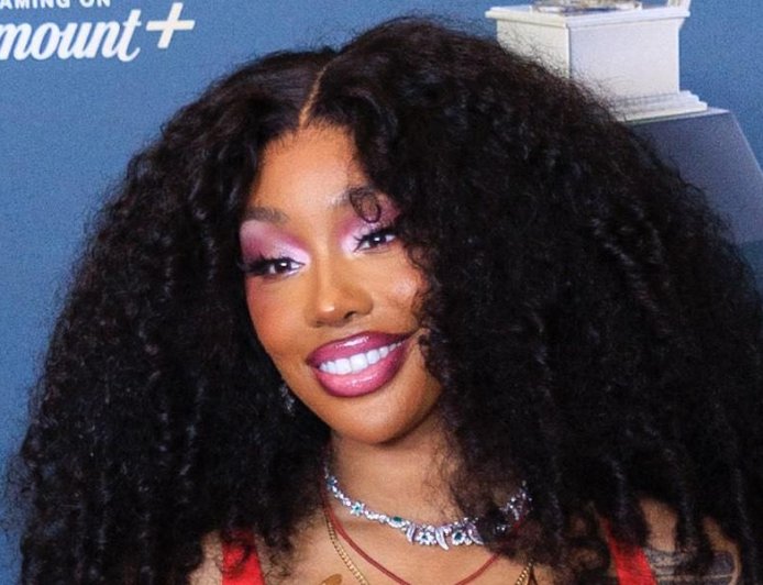 SZA Defends Cher Following Her Viral Grammys Mishap