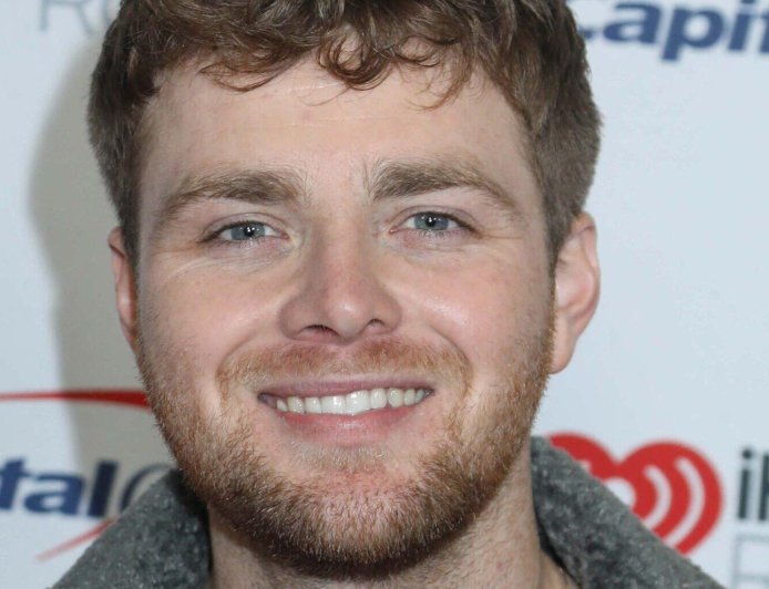 Alex Warren Reveals What He Heard During Grammys Audio Glitch