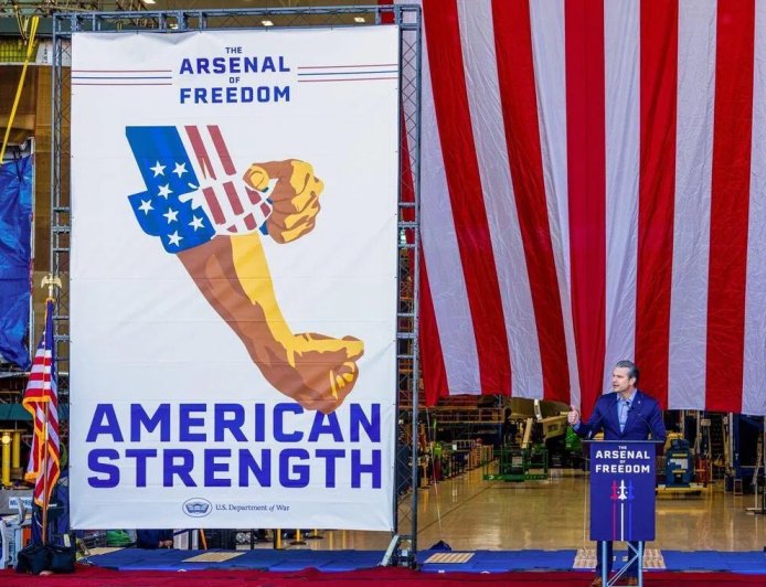 美国战争部长谈伊朗：美军已“做好准备”