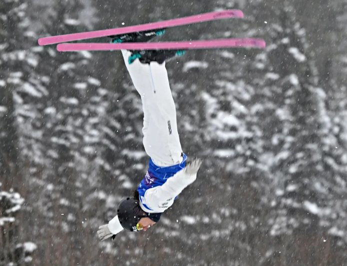 Australian freestyle skier Laura Peel hurts knee in Winter Olympics training camp
