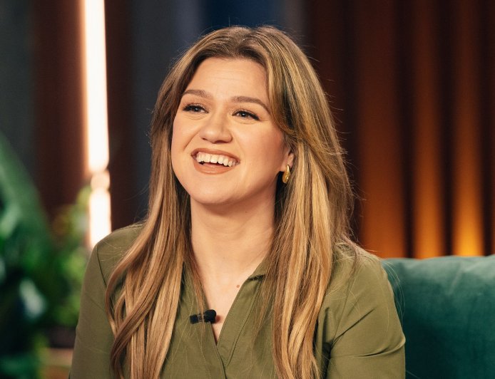 Kelly Clarkson Announces Her Talk Show Will End After 7 Seasons