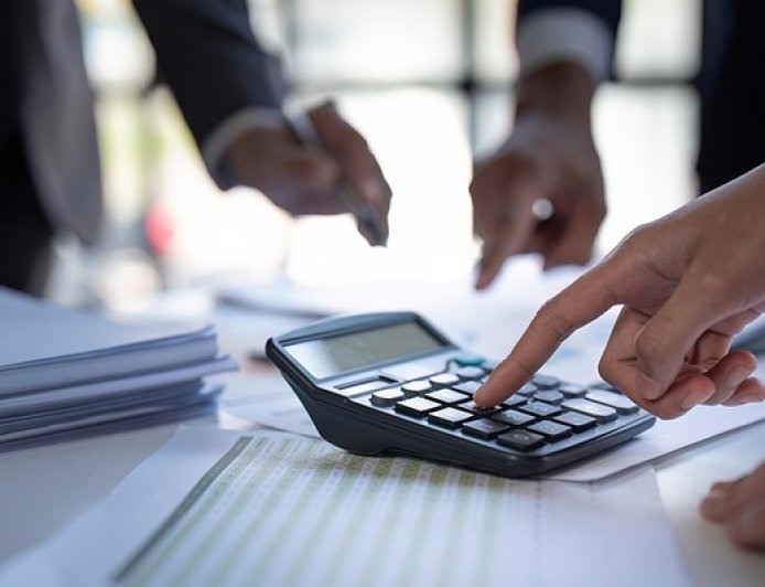 车险市场持续“大撤退”，年内多家汽车服务商注销保险中介牌照