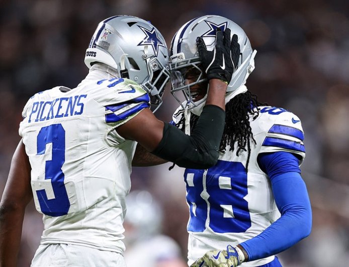 CeeDee Lamb, Michael Irvin want big bucks to go to this Cowboys star: 'Let's make that happen'