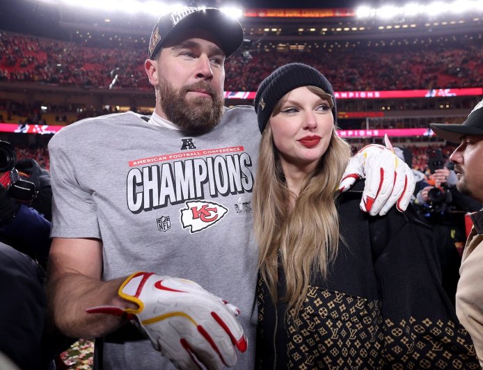 Travis Kelce Sings Along to Mashup of Taylor Swift’s ‘So High School’