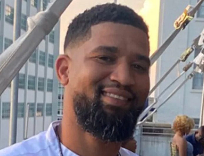 Middle School Counselor Dead After Allegedly Inappropriately Messaging Teen Girl