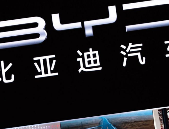 年赚近亿！比亚迪财险率先扭亏，车企加速涌入新能源车险