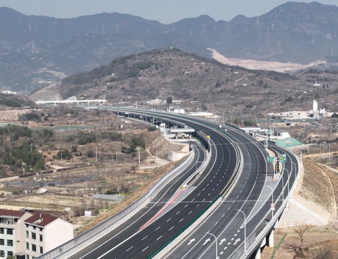 支持重大项目建设、推动民间投资，国常会重磅部署扩投资