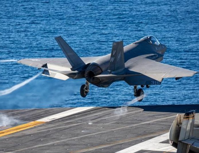 美伊首次交火：F-35C击落伊朗无人机，“林肯”号可能打响第一枪