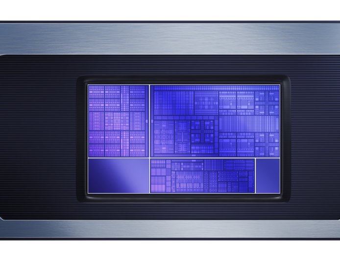 无缘 9600MT/s：英特尔掌机版 