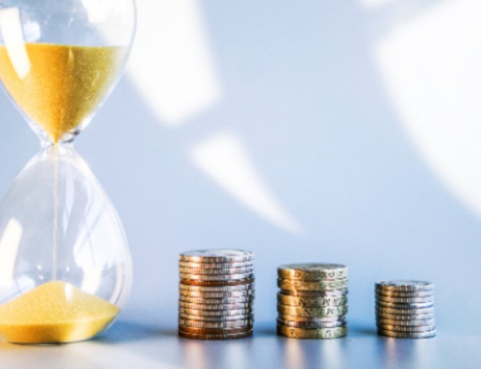 【财富周刊】多家银行上调存款利率，新一轮银行理财“降费潮”来了