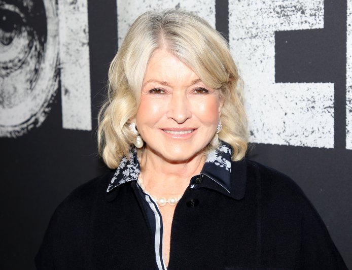 Martha Stewart Just Brought Back This Early-2000s Velvet Pants Style
