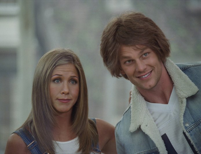 Ben Affleck’s Dunkin’ Super Bowl Commercial Taps Jennifer Aniston, Tom Brady, Ted Danson for 1990s Sitcom