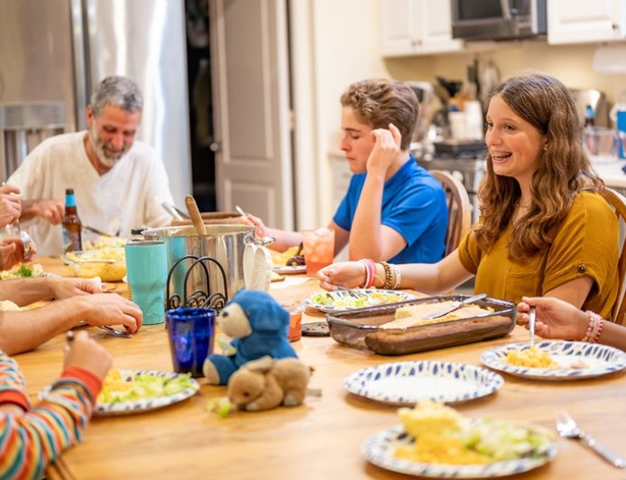 Family dinners may keep teenagers off drink and drugs, says new research