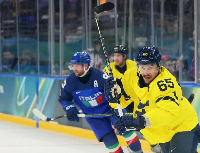 Milan Olympics: Penguin players at the start