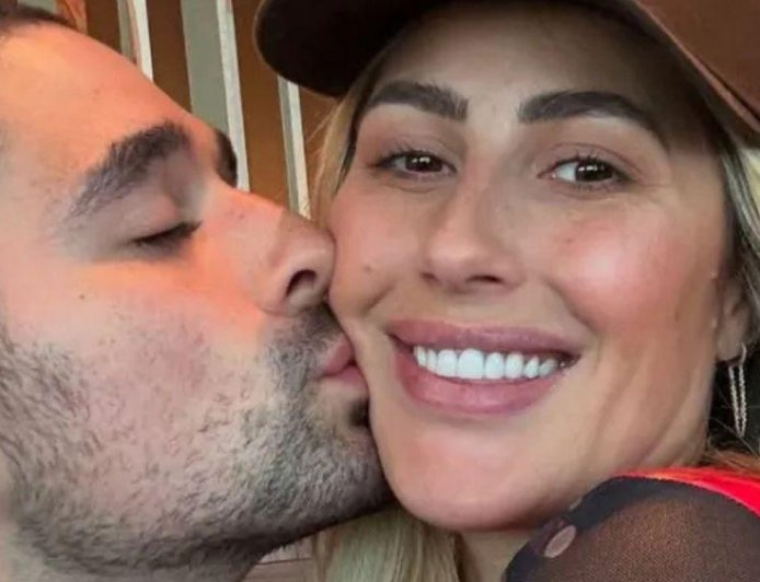 Emma Slater And Alan Bersten Comment On What Fans Can Expect At 'DWTS' Con