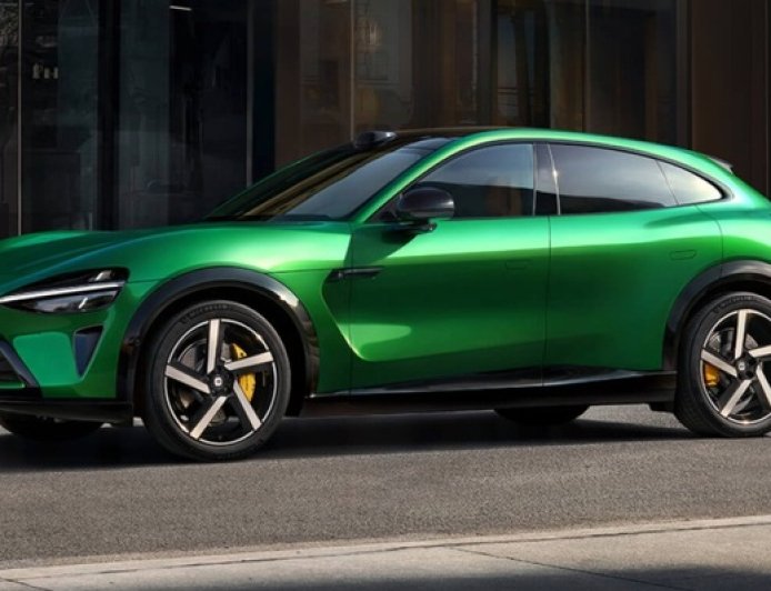 雷军公布1月小米YU7销量，登顶国内乘用车零售量排行榜