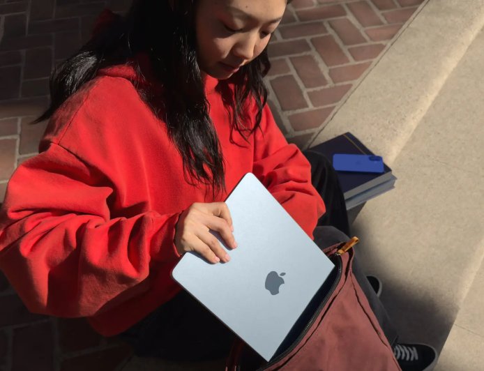 搭载iPhone芯片的低价MacBook或在下月推出 将提供多种彩色款式