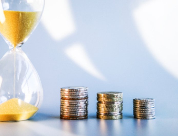 【财富周刊】金价重返5000美元，多家农商行逆势加息